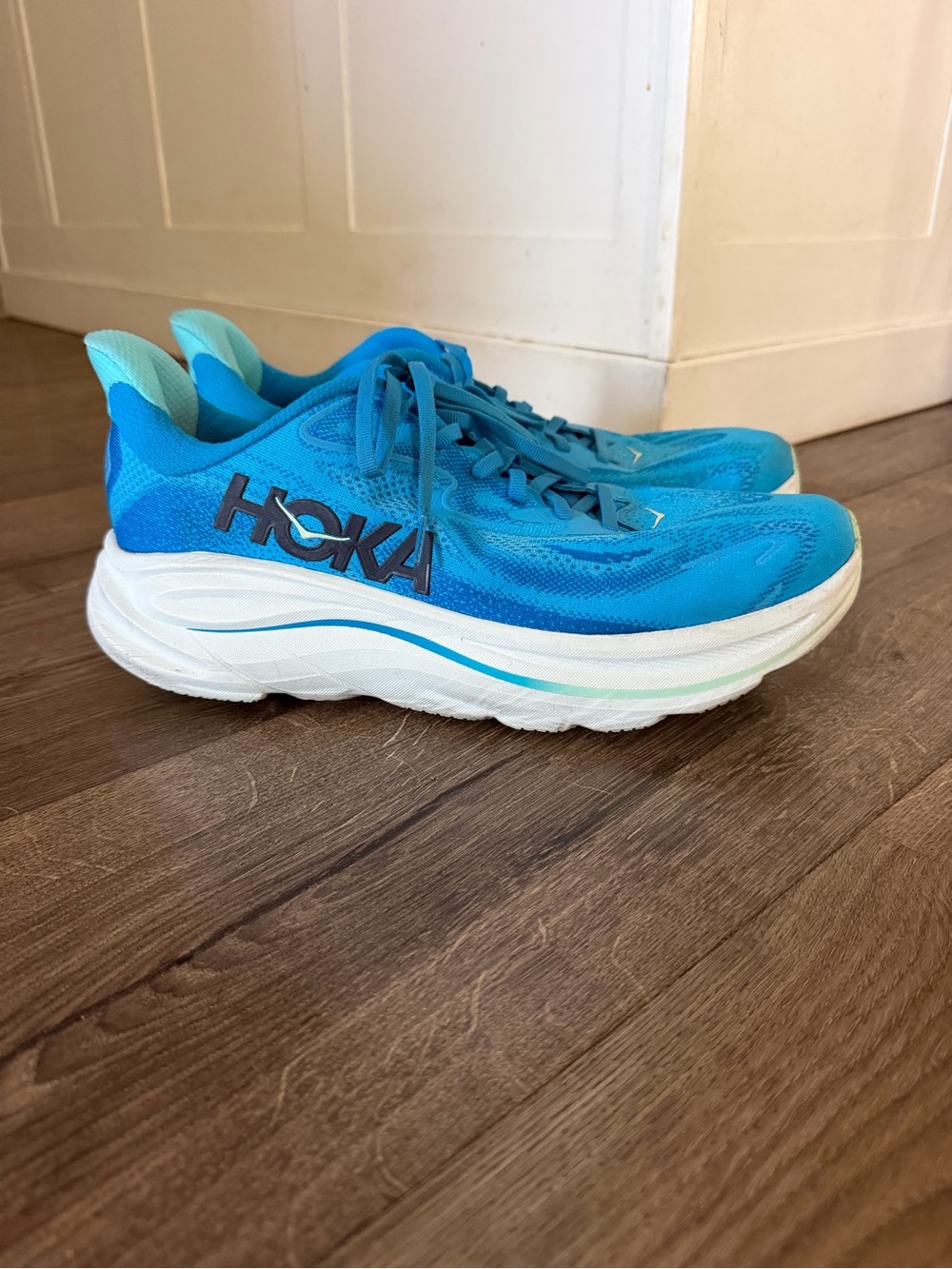 Hoka One One Clifton 10  Skyward Blue Running Shoe's Men's Size 11D 116203
